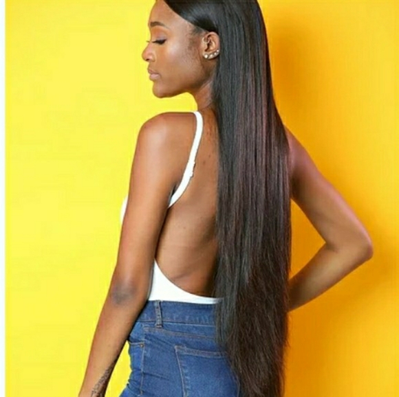 Brazilian Straight T Middle Part Lace Front Wig - Picture 6 of 7